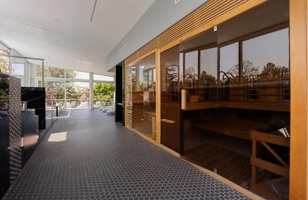 Villa Bauhaus Wellness Apart-Hotel-1
